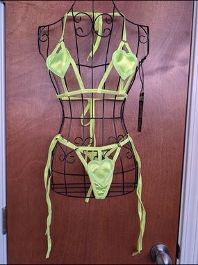 Dolls Kill Neon Lime Heart Cutout Bra & Tie-Side Panty Set